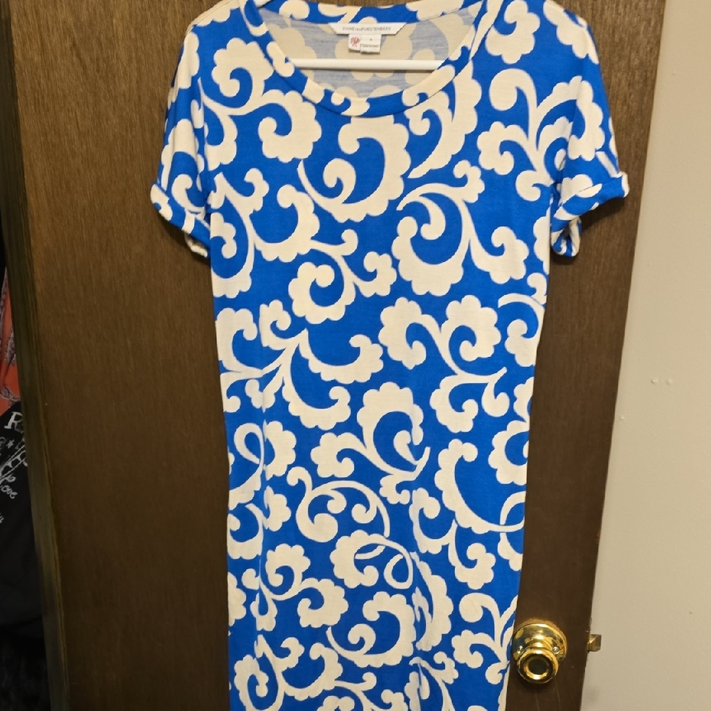 Diane Von Furstenberg Blue and White Patterned Midi Dress